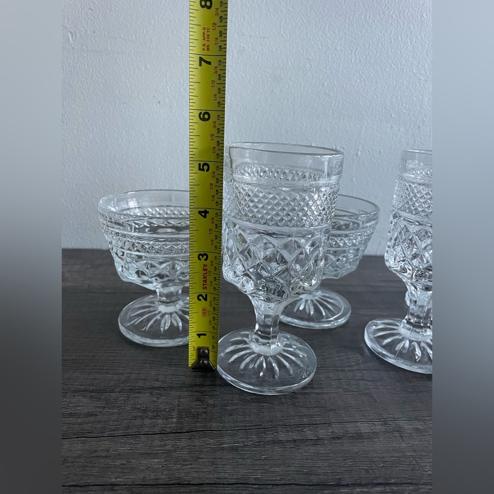 Vintage Elegant Clear Glass Goblet Set - Picture 3 of 16